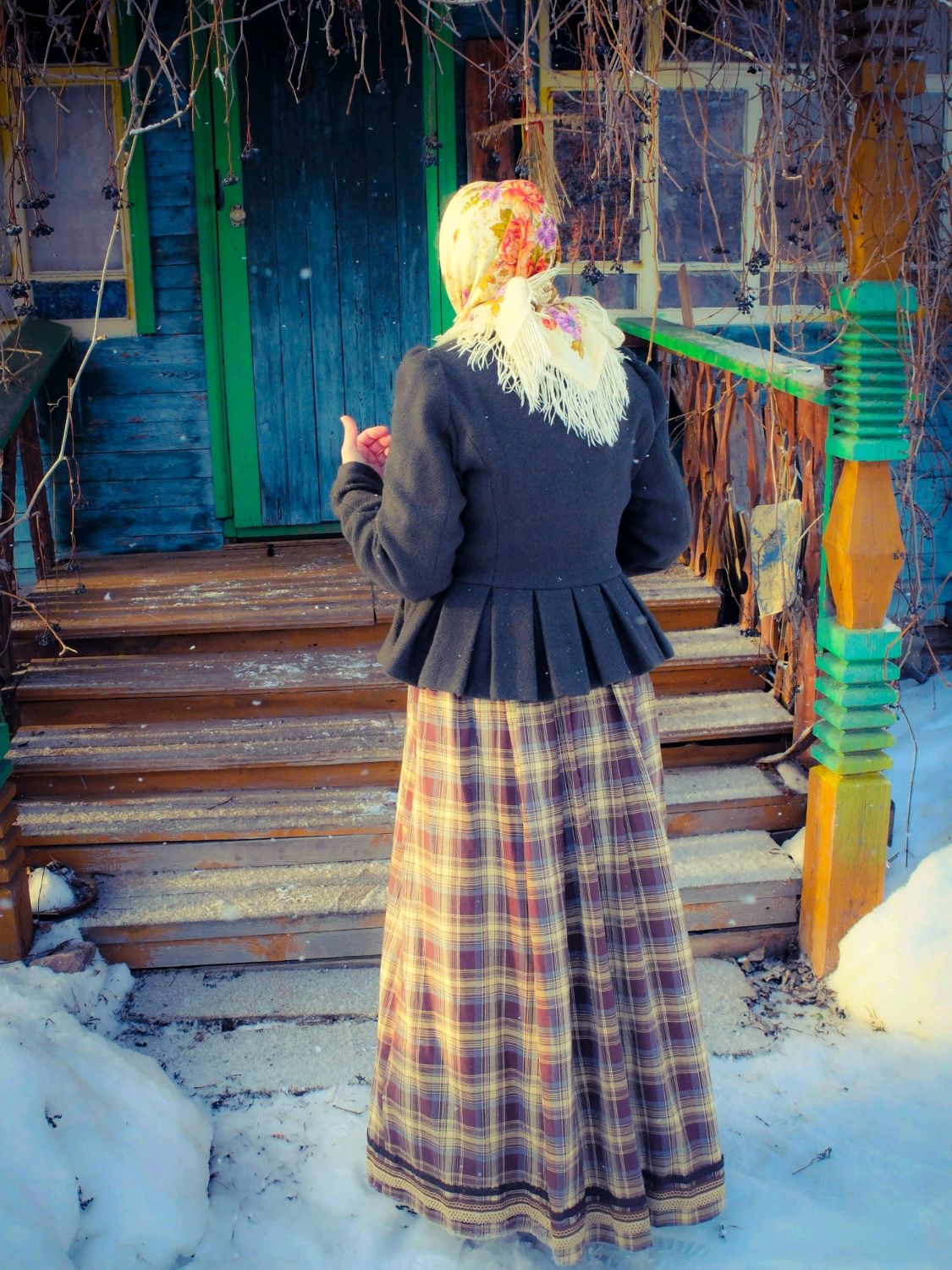 Зимнее пальто в русском стиле