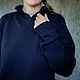  Вязанное поло свитер женский с рукавами темно синего цвета. Свитеры. Женский свитер | джемпер | жилет. Интернет-магазин Ярмарка Мастеров.  Фото №2