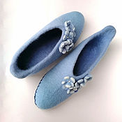 Felted men's Slippers Blue with braid and laces