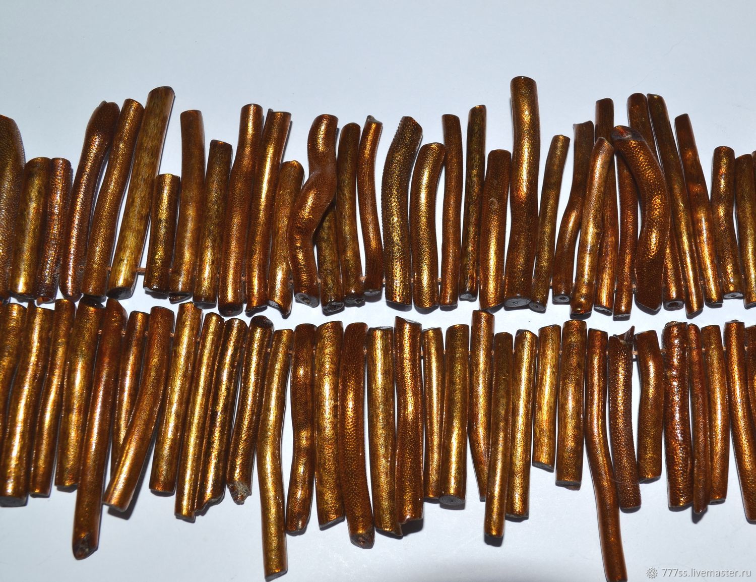 Коралл золотой "Морской бамбук" цена за нить купить в интернет-магазине ...