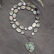 Украшения handmade. Livemaster - original item Heliotis/ Mother of pearl Necklace made of heliotis stone with a pendant. Handmade.