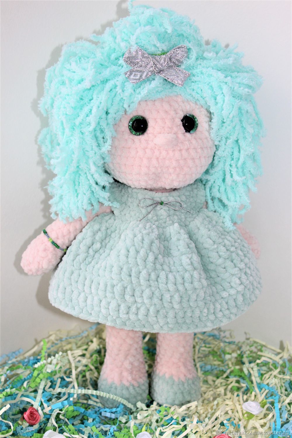 Кукла вязаная из плюшевой пряжи в интернет-магазине на Ярмарке Мастеров ...