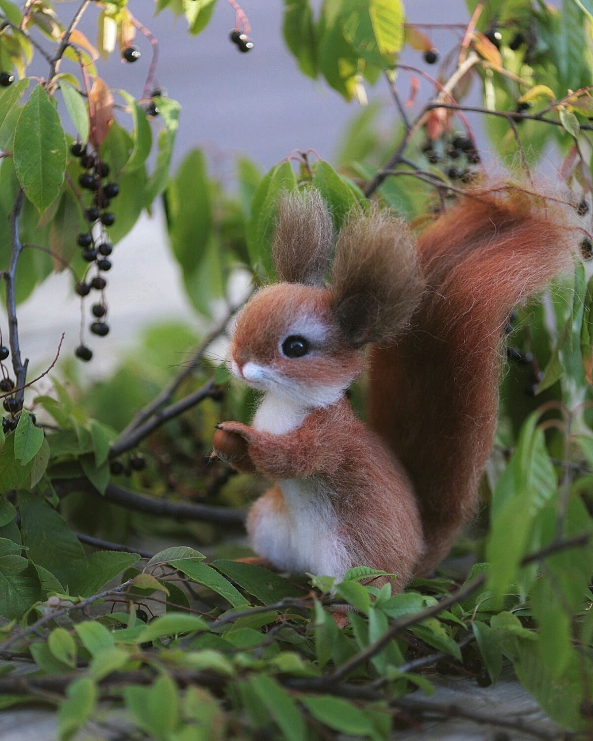 Белочка. Игрушка из шерсти – заказать на Ярмарке Мастеров – RIM04RU ...