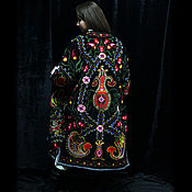 Летний узбекский халат из иката, сплетенной вручную ткани