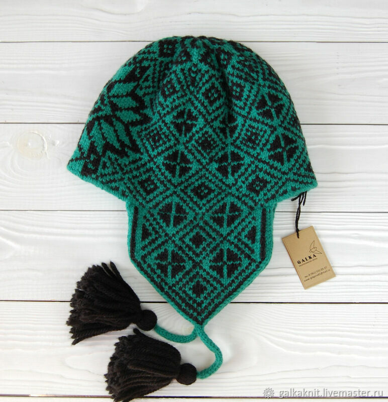 Зеленая и белая орнаментальная шапочка с ушками в интернет-магазине ...