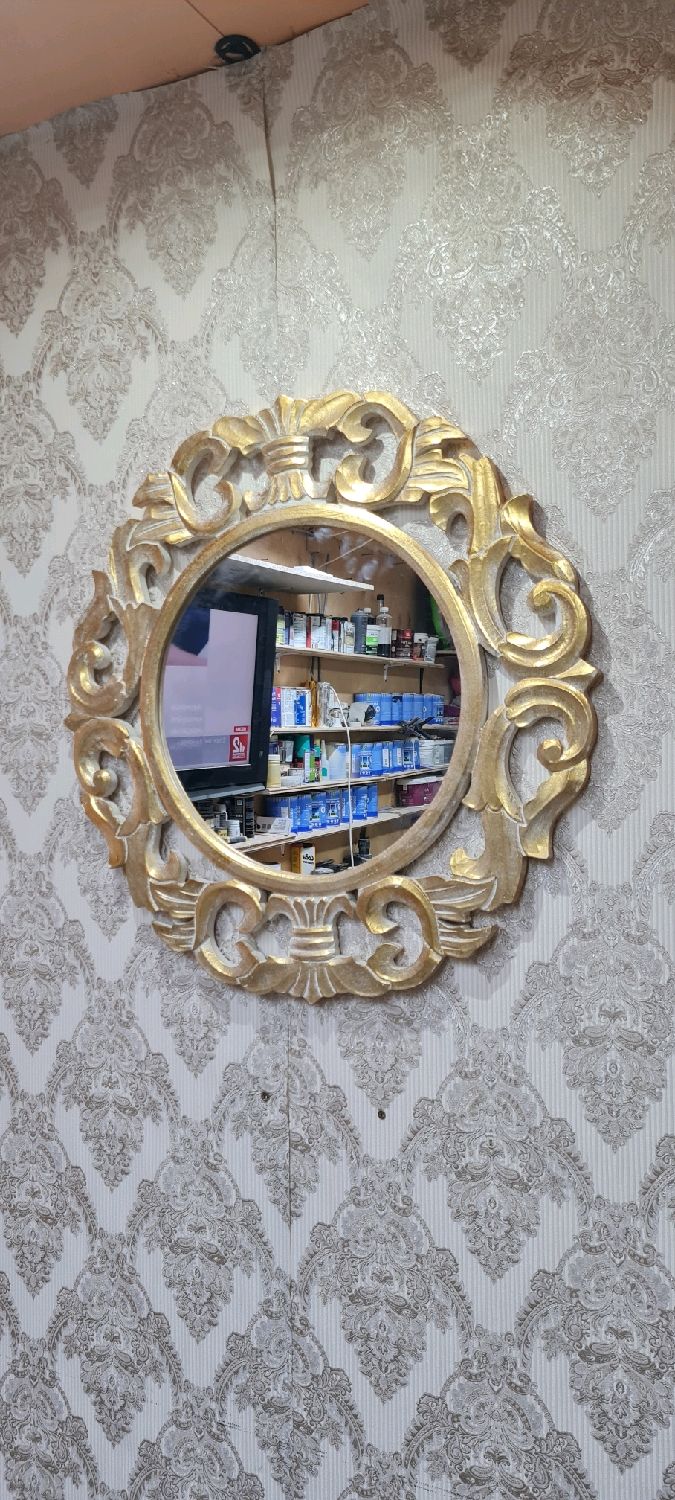 Круглое настенное зеркало в резной раме купить в интернет-магазине ...