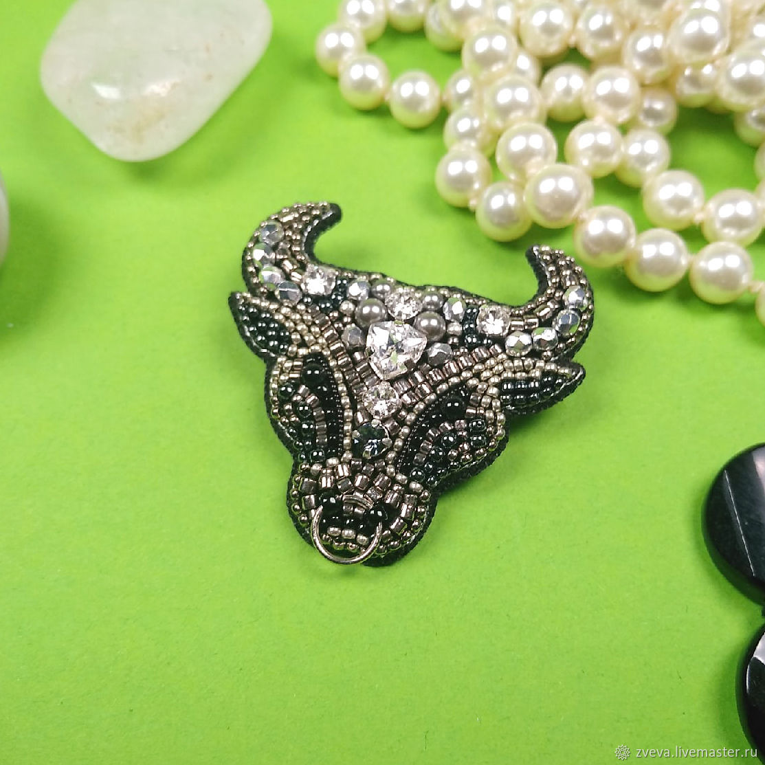 Брошь Бык серебряный, символ года 2021, бык из бисера – заказать на ...