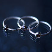 Уникальное серебряное кольцо с голубым австралийским опалом