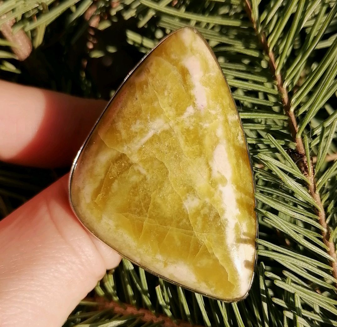 Кольцо "Лимонная долька" лизардит купить в интернет-магазине Ярмарка ...