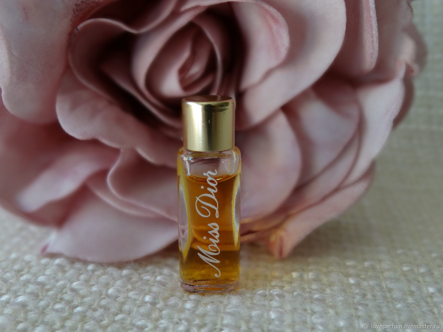 Miss Dior Blooming Bouquet Mùi hương của đóa hoa kiêu hãnh