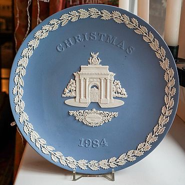 Винтаж ручной работы. Ярмарка Мастеров - ручная работа WEDGWOOD рождественская тарелка 1984 год, Англия. Handmade.