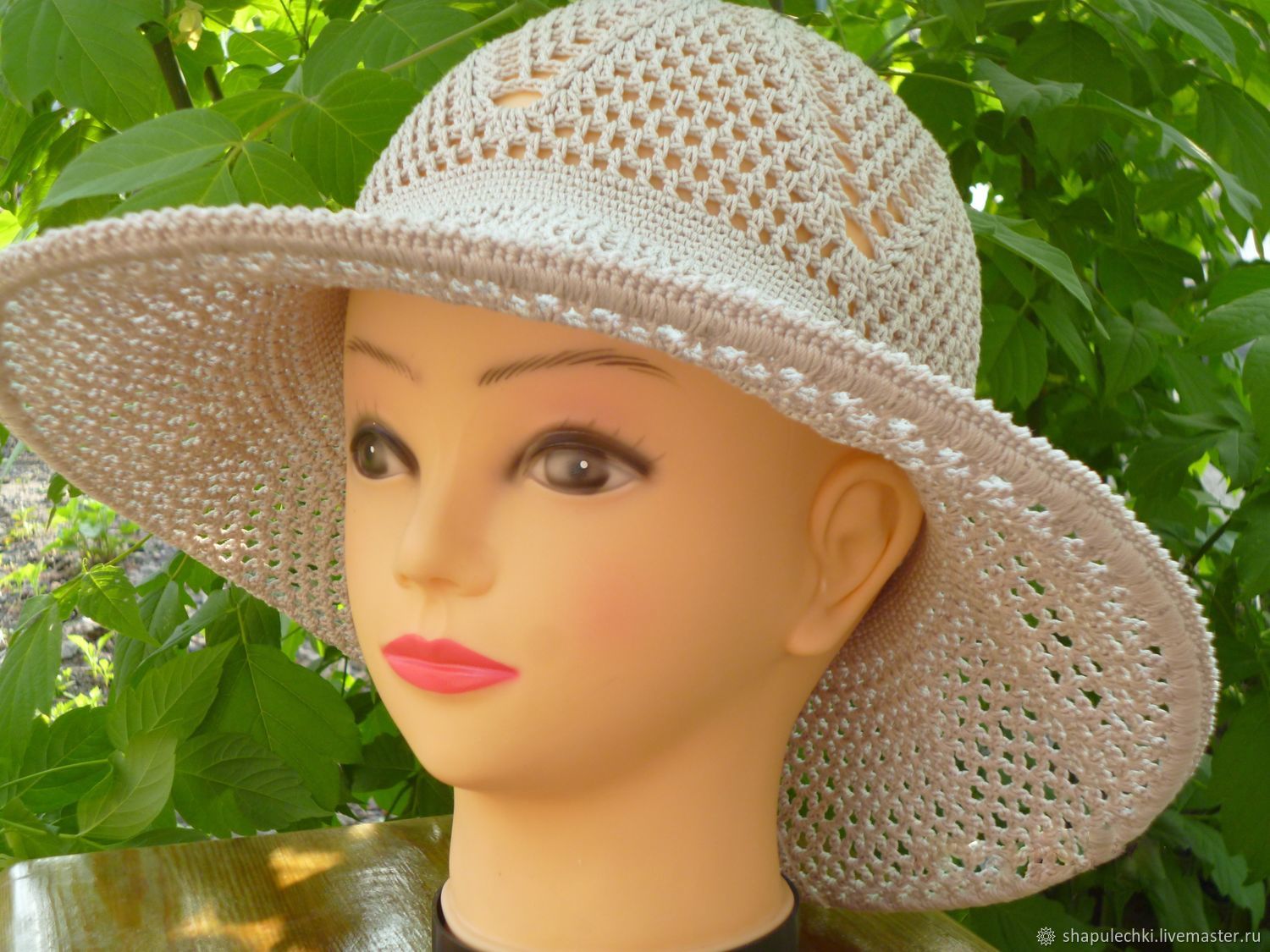 Связать летнюю шляпу. Шляпа женская летняя. Вязаные летние шляпки. Шляпки женские летние. Вязаные шляпы для женщин.