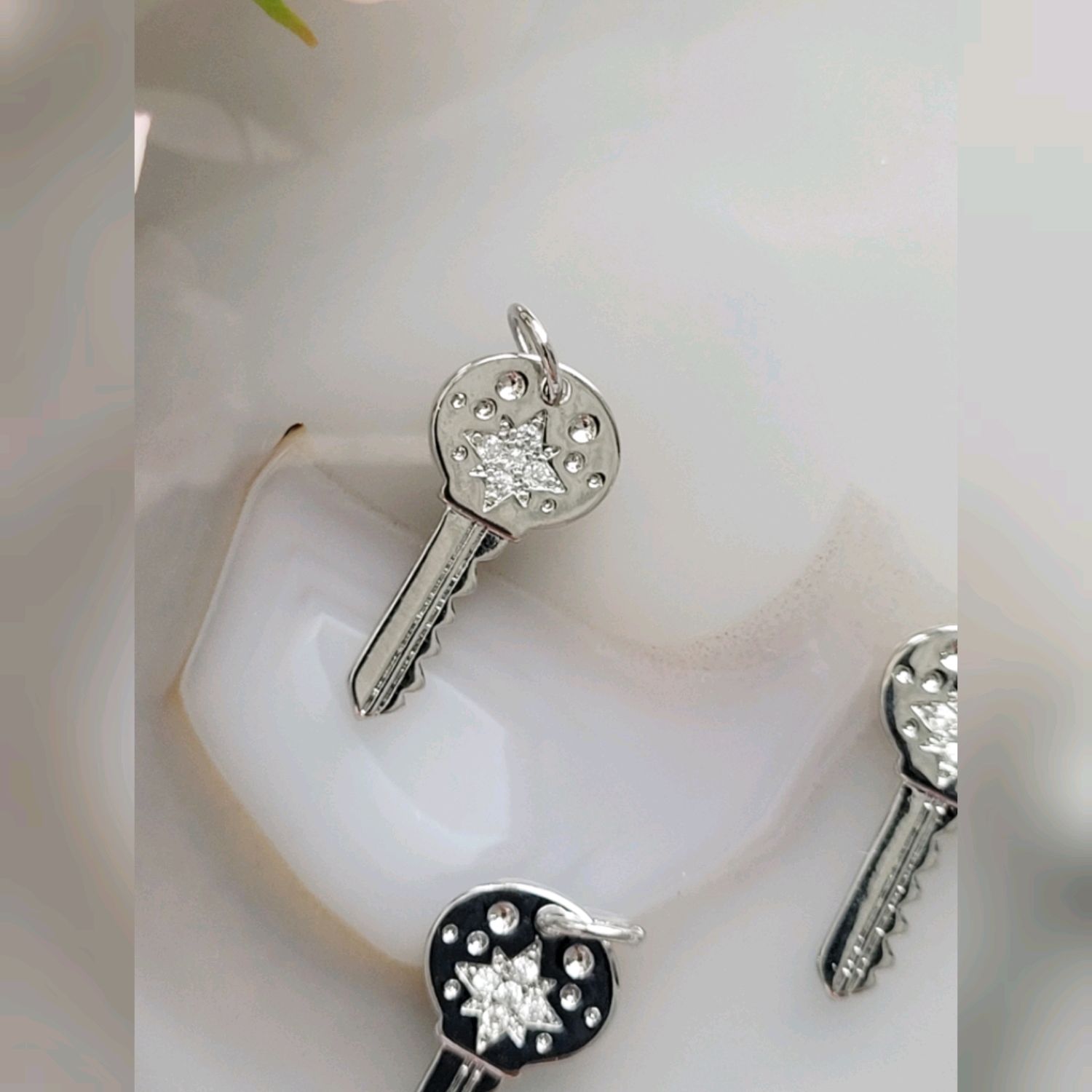 Подвеска Ключ с фианитами,родий,штука в интернет-магазине Ярмарка ...