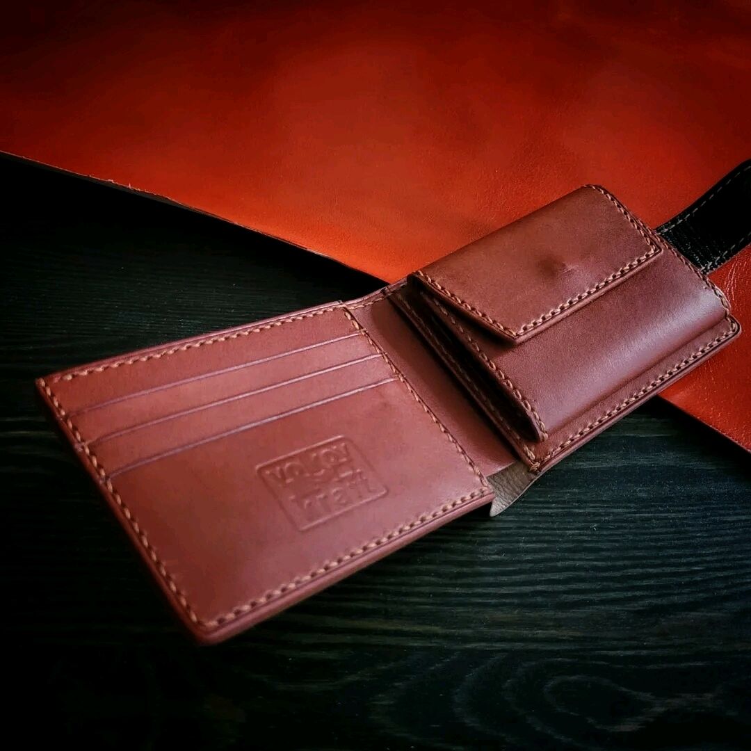 Мужской кошелек бифолд с монетницей из натуральной кожи – заказать на ...