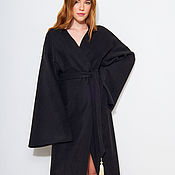 Шелковый черный длинный халат-кимоно с перьями на кнопках