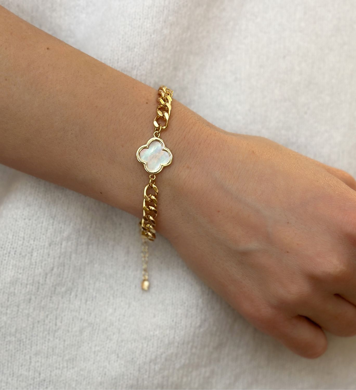 Браслет женский цепь с подвеской клевер перламутр в интернет-магазине ...