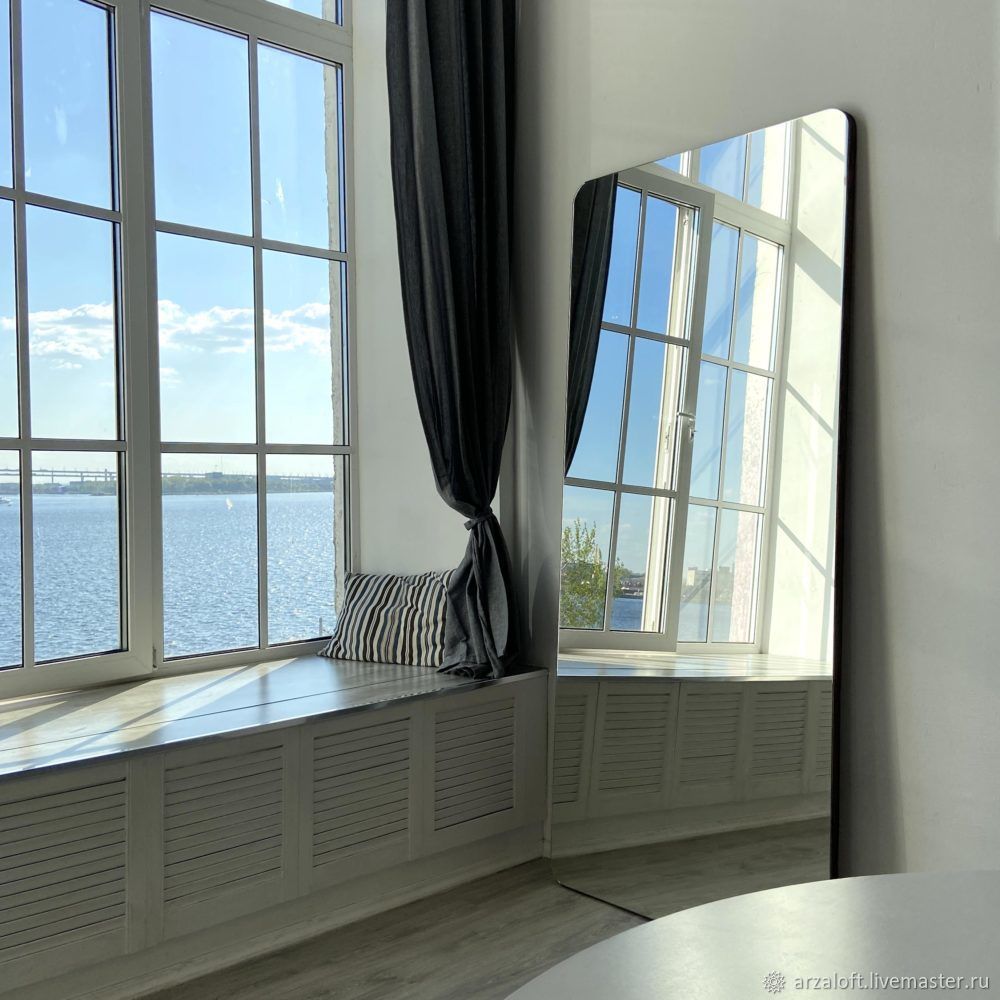 AL163 Зеркало на подложке из состаренной сосны со скруглёнными углами в ...