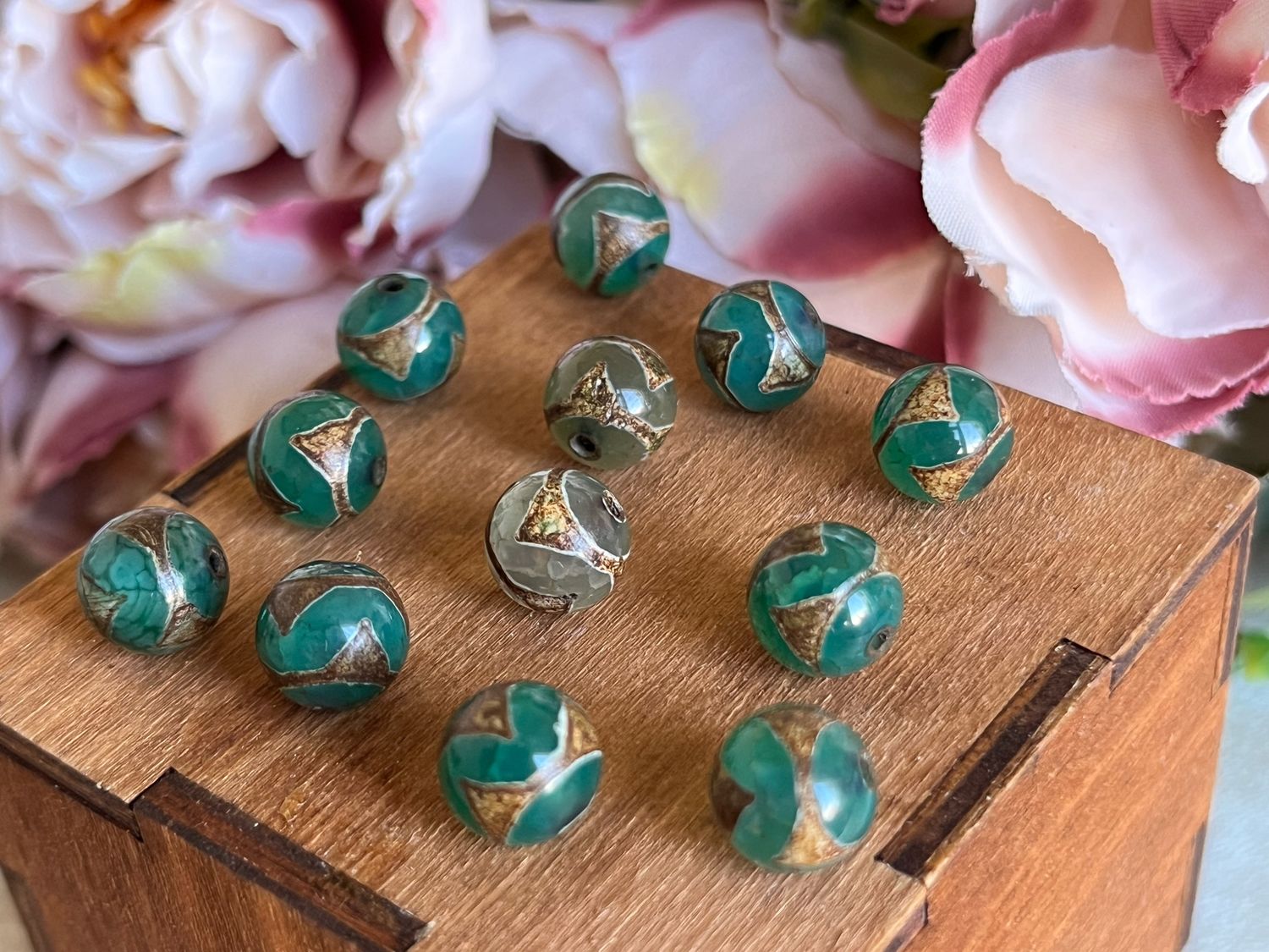 Бусина Дзи двойной тигриный клык (Зуб тигра) купить в интернет-магазине ...