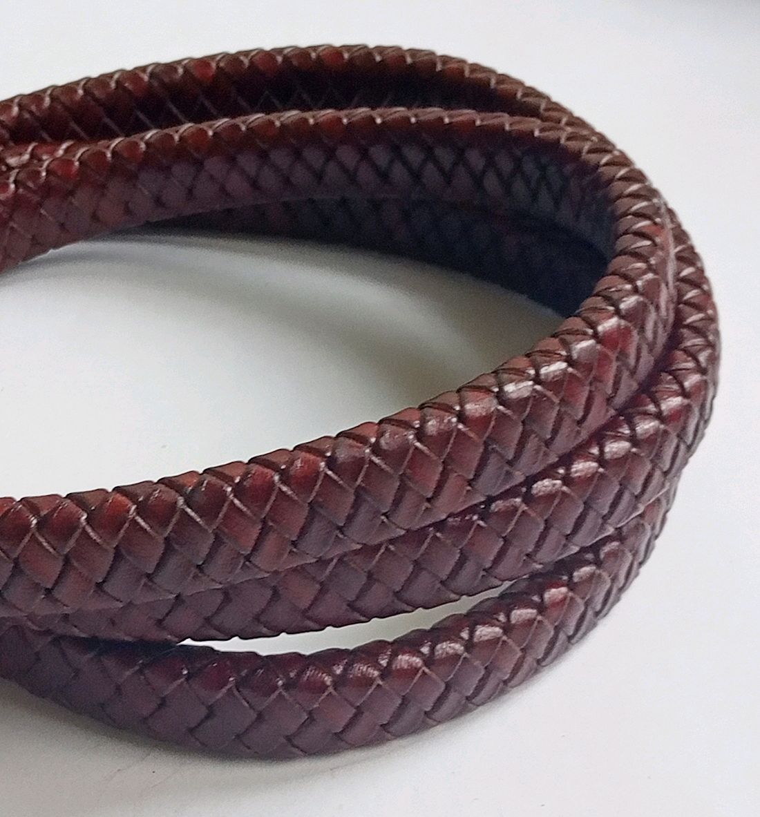 Шнур кожаный плетёный, 12х6 мм купить в интернет-магазине Ярмарка ...