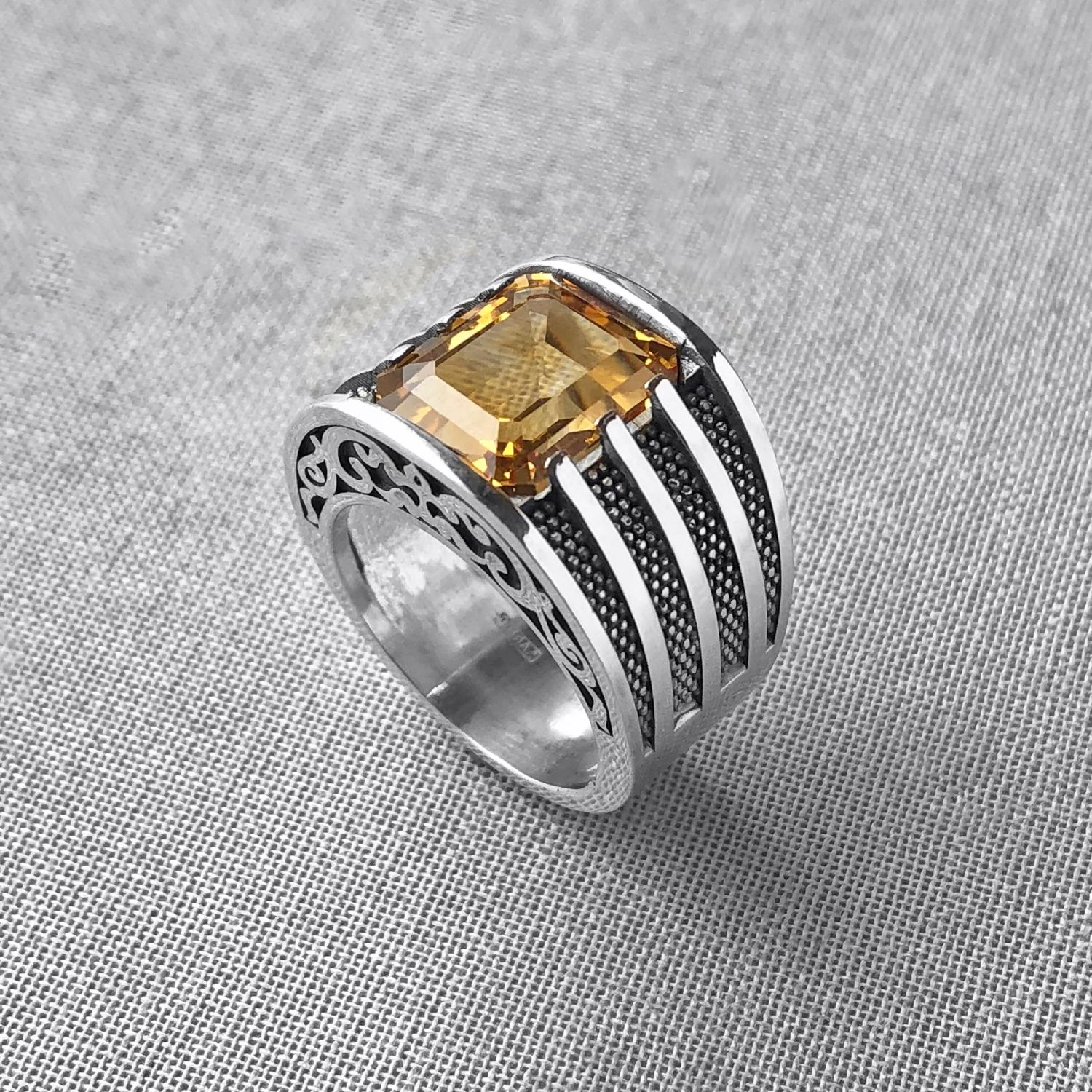мужские перстни с цитрином. мужские перстни с цитрином. мужские перстни с цитрином. мужское кольцо с цитрином. королевские перстни мужские.
