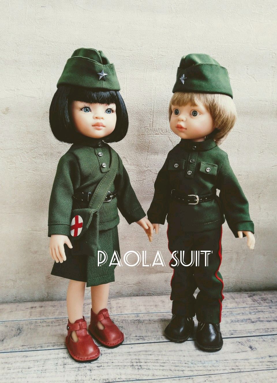 Кукла в военной форме. Одежда для кукол Паола Рейна мальчиков. Военная форма на Паола Рейна. Кукла Паола Рейна в военной форме. Кукла Паола Рейна военный костюм.