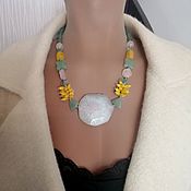 Necklace: Pearl with green agate 