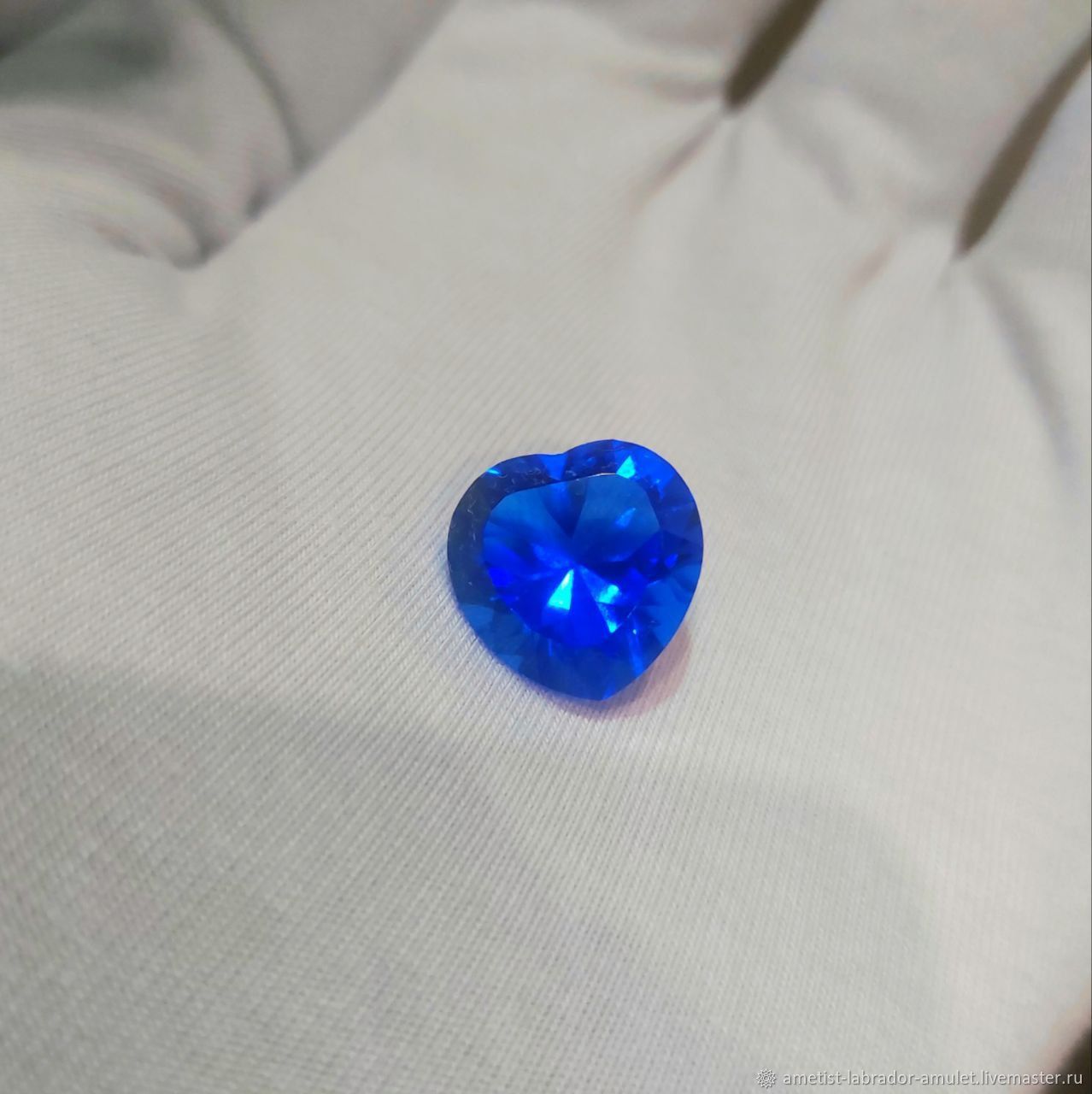 Сапфир гидротермальный (выращенный) 12кт огранка сердце 2,4г в интернет ...