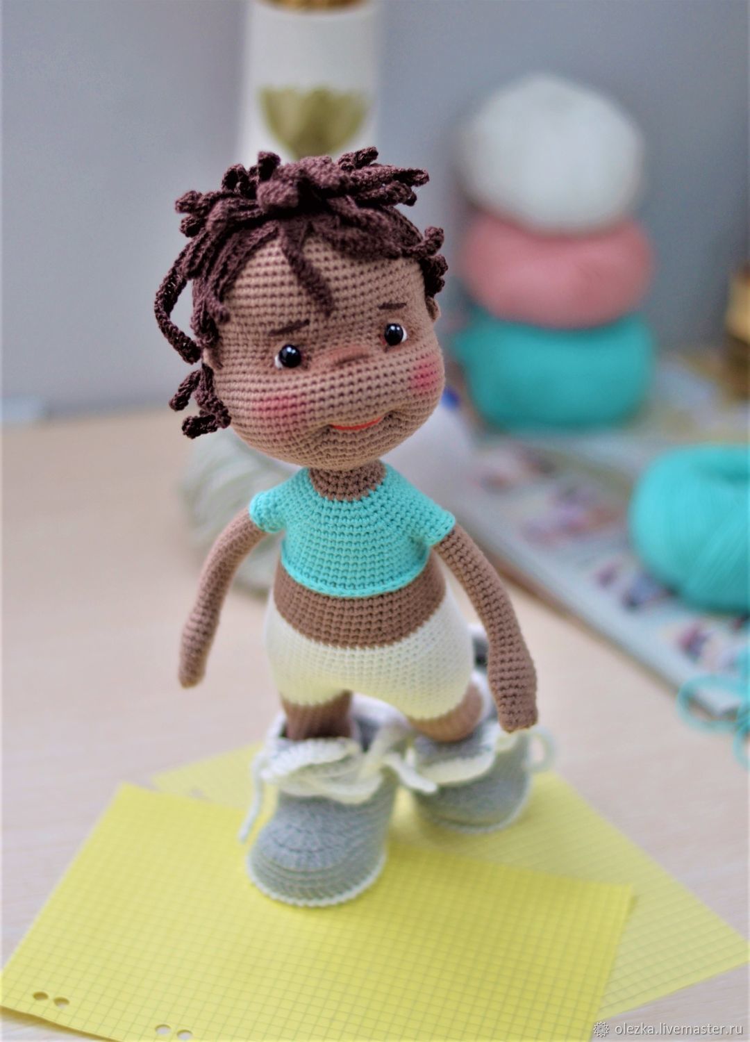 Вязаные куклы крючком для начинающих — создаем альтернативу фабричным игрушкам своими руками