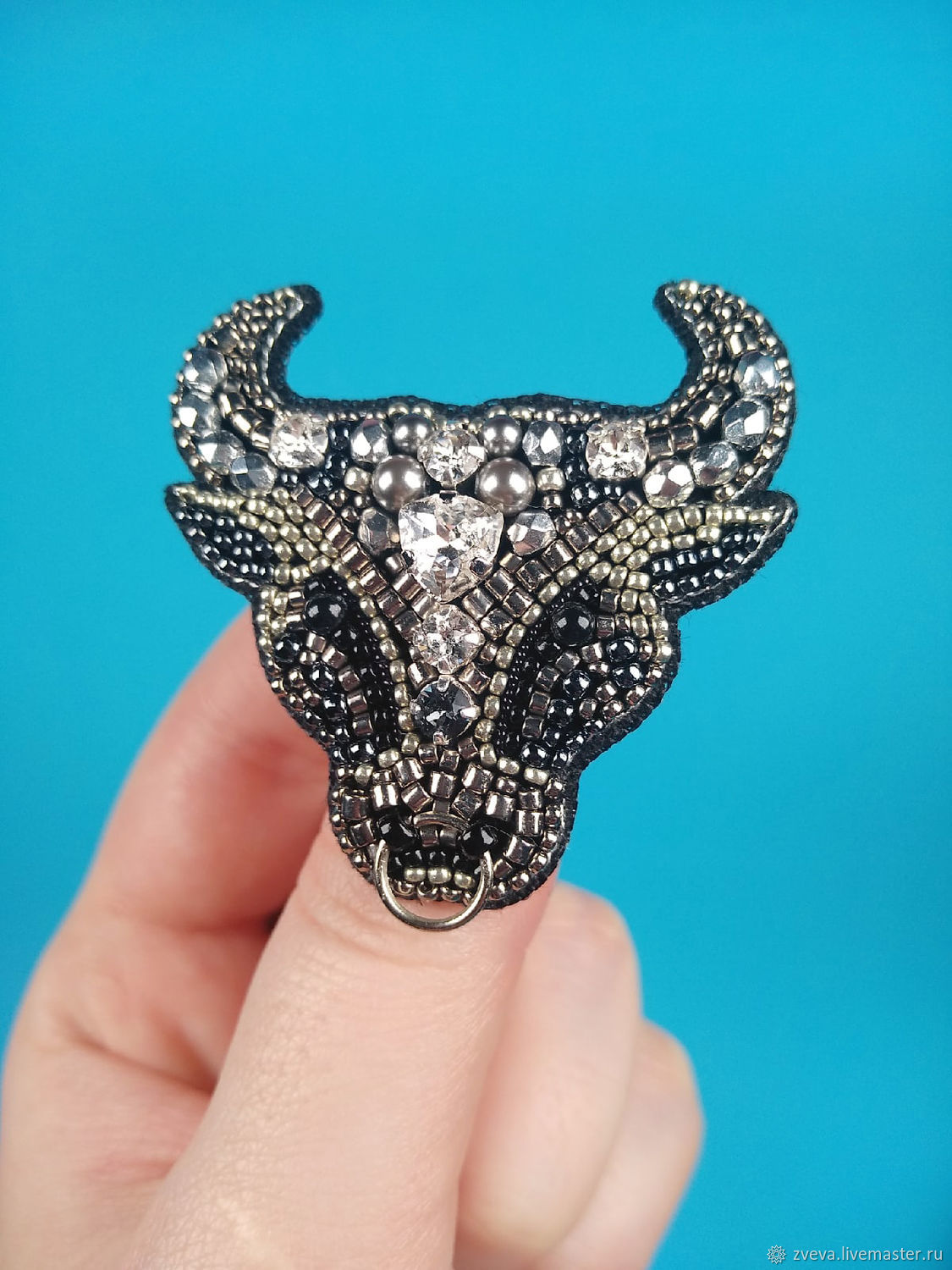 Брошь Бык серебряный, символ года 2021, бык из бисера – заказать на ...