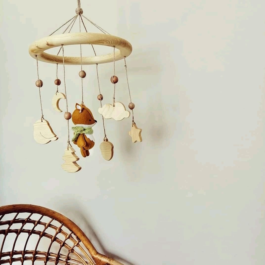 Деревянный мобиль на пол своими руками