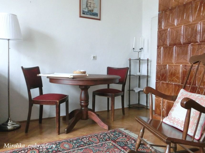 Зимой рабочее место поближе к печке