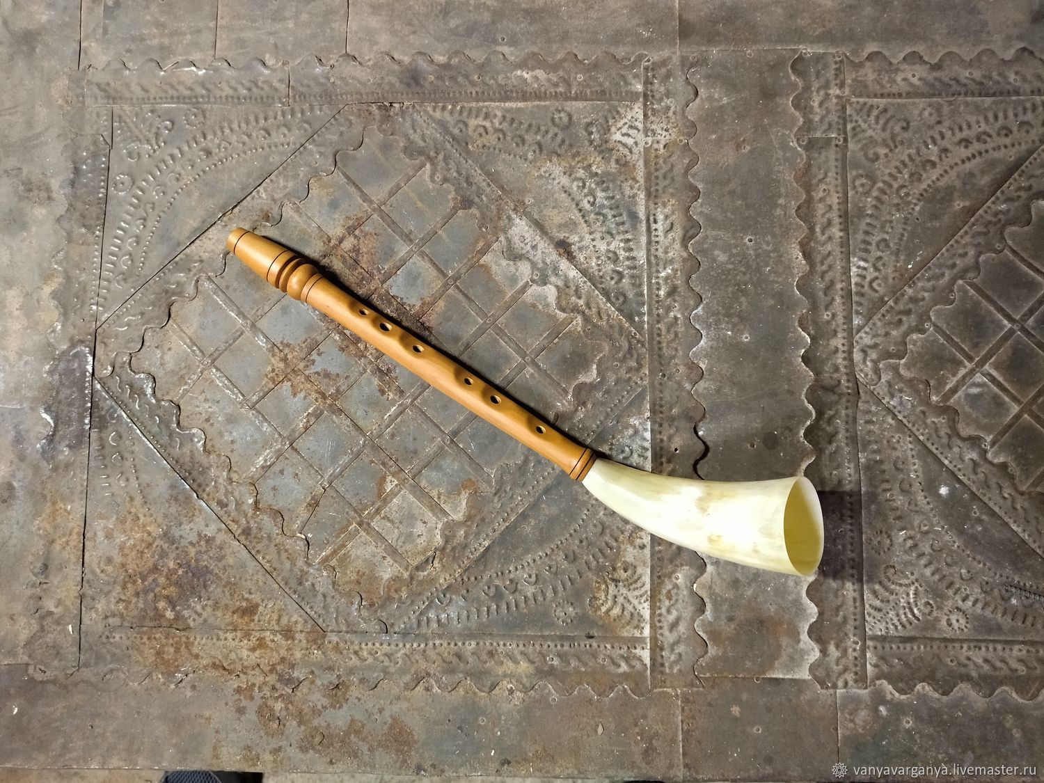 Жалейка деревянный духовой музыкальный инструмент
