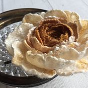 Украшения handmade. Livemaster - original item Rose brooch made of wool terracotta with white. Handmade.
