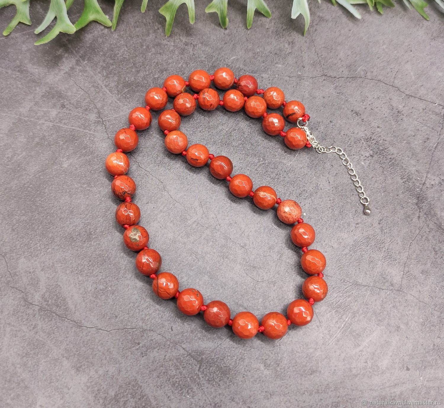 Бусы натуральная красная яшма купить в интернет-магазине Ярмарка ...