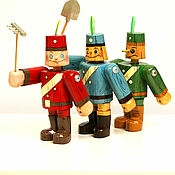 Wooden toy Scarecrow (19,0 cm) based on the fairy tale of Volkov