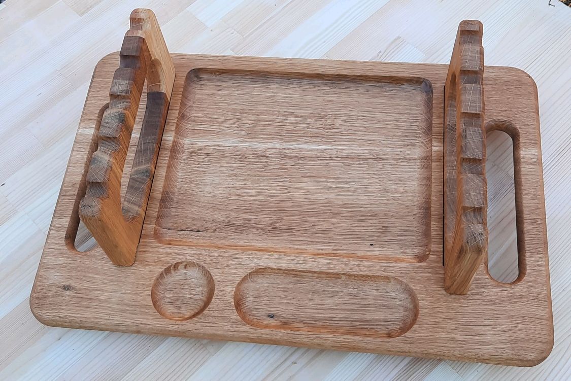 поднос для шашлыка. поднос для шашлыка. поднос под шашлык из дерева. поднос с шампурами для подачи шашлыка. поднос для шампуров с шашлыком.