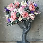 Яркий свадебный букет из стабилизированных цветов и сухоцветов