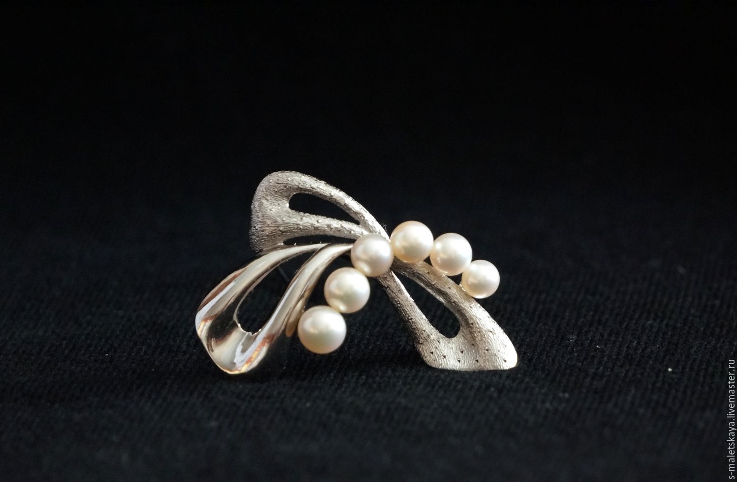 винтажные броши с жемчугом. брошь жемчуг винтаж. винтажная бижутерия с жемчугом. броши мириам хаскелл. брошь с жемчугом.