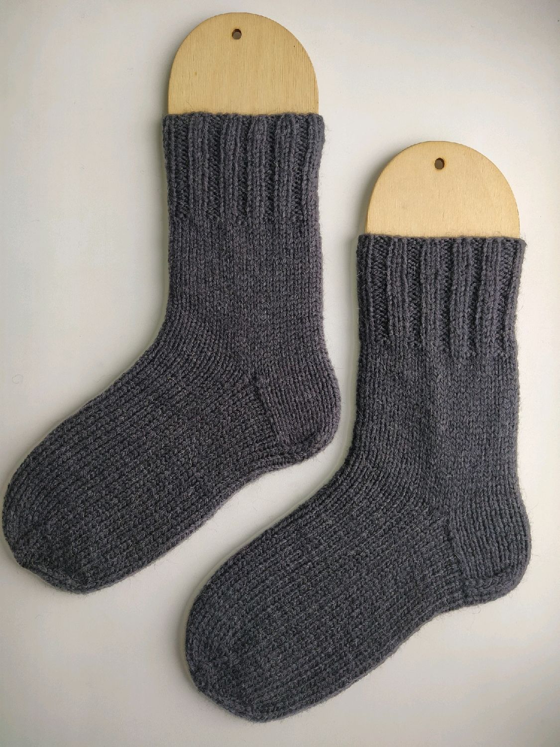 бабушкины вязаные носки