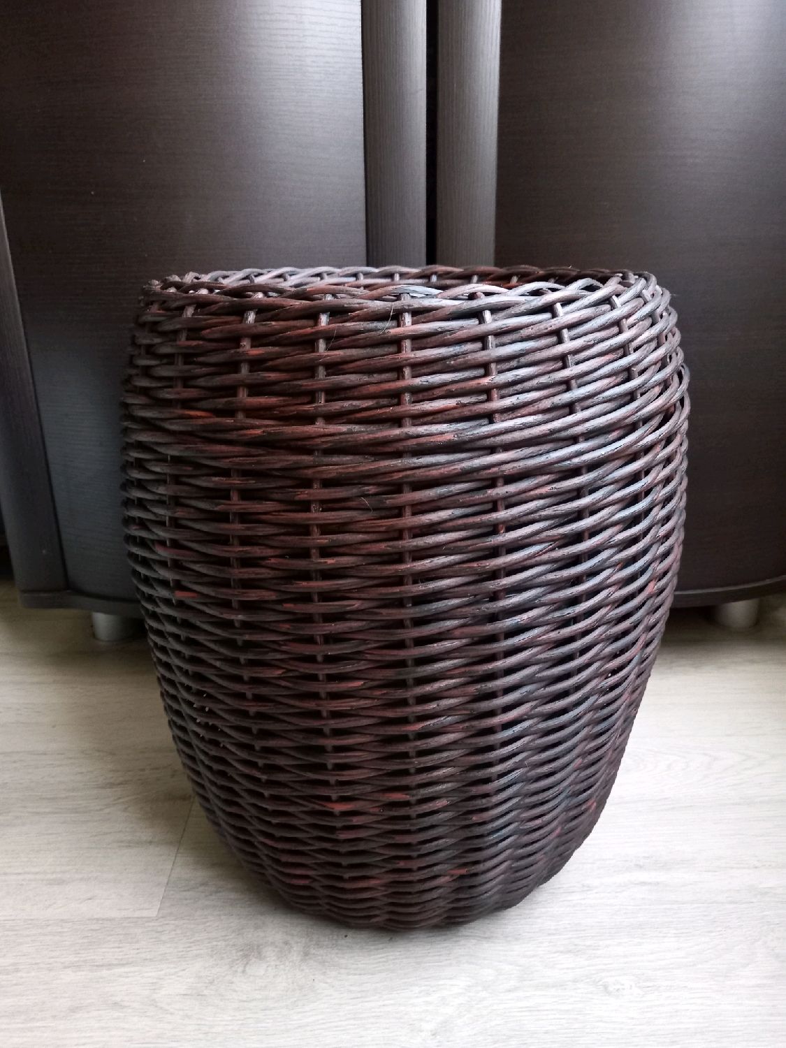 Корзина для зонтов. Подставка для зонтов в прихожую из ротанга. Табурет плетеный. Корзина для зонтов в прихожую из ротанга. Ротанг 16.