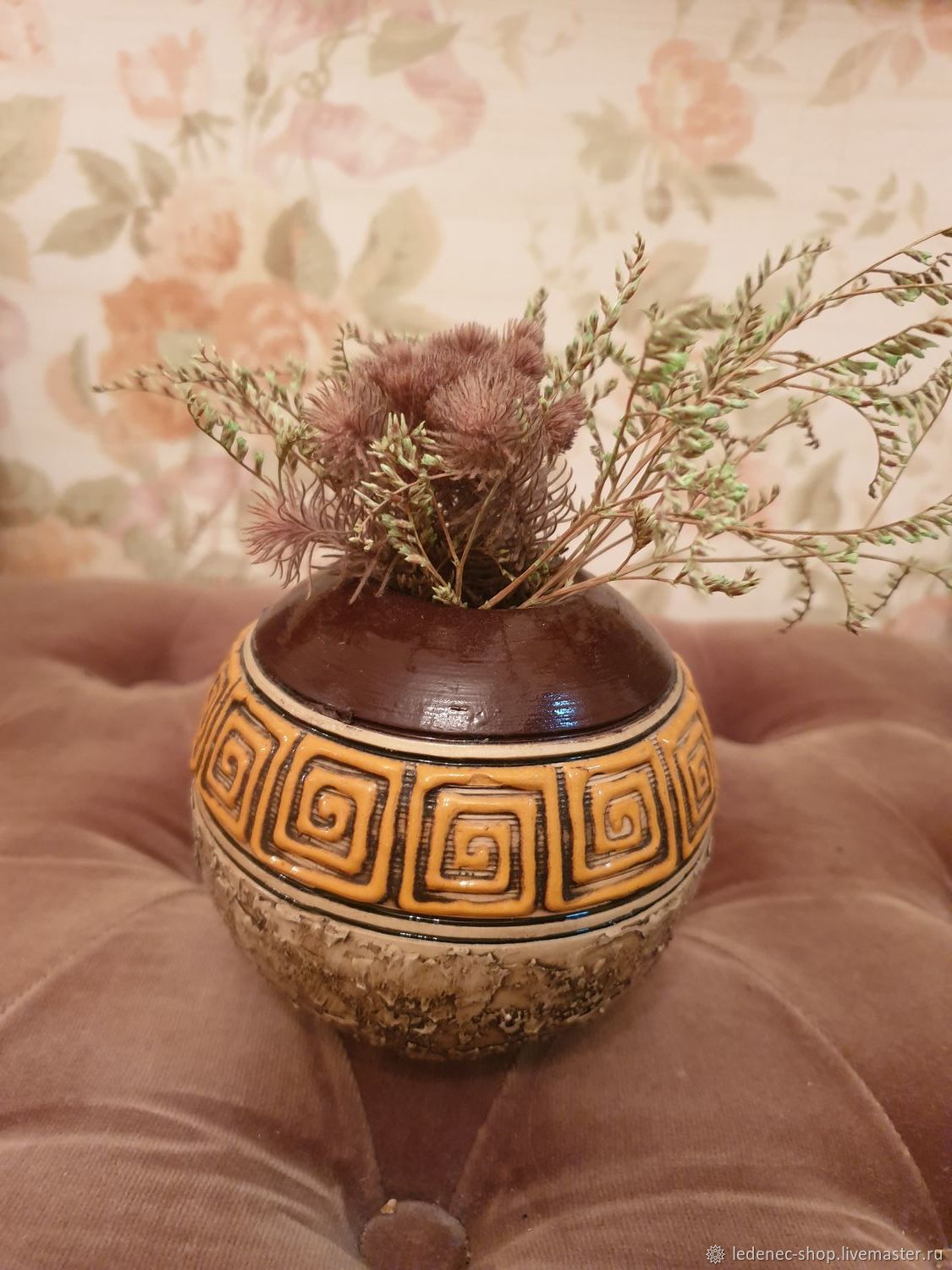 Декоративная вазочка. Керамические вазочки маленькие. Декоративная керамическая вазочка. Миниатюрные керамические вазочки.