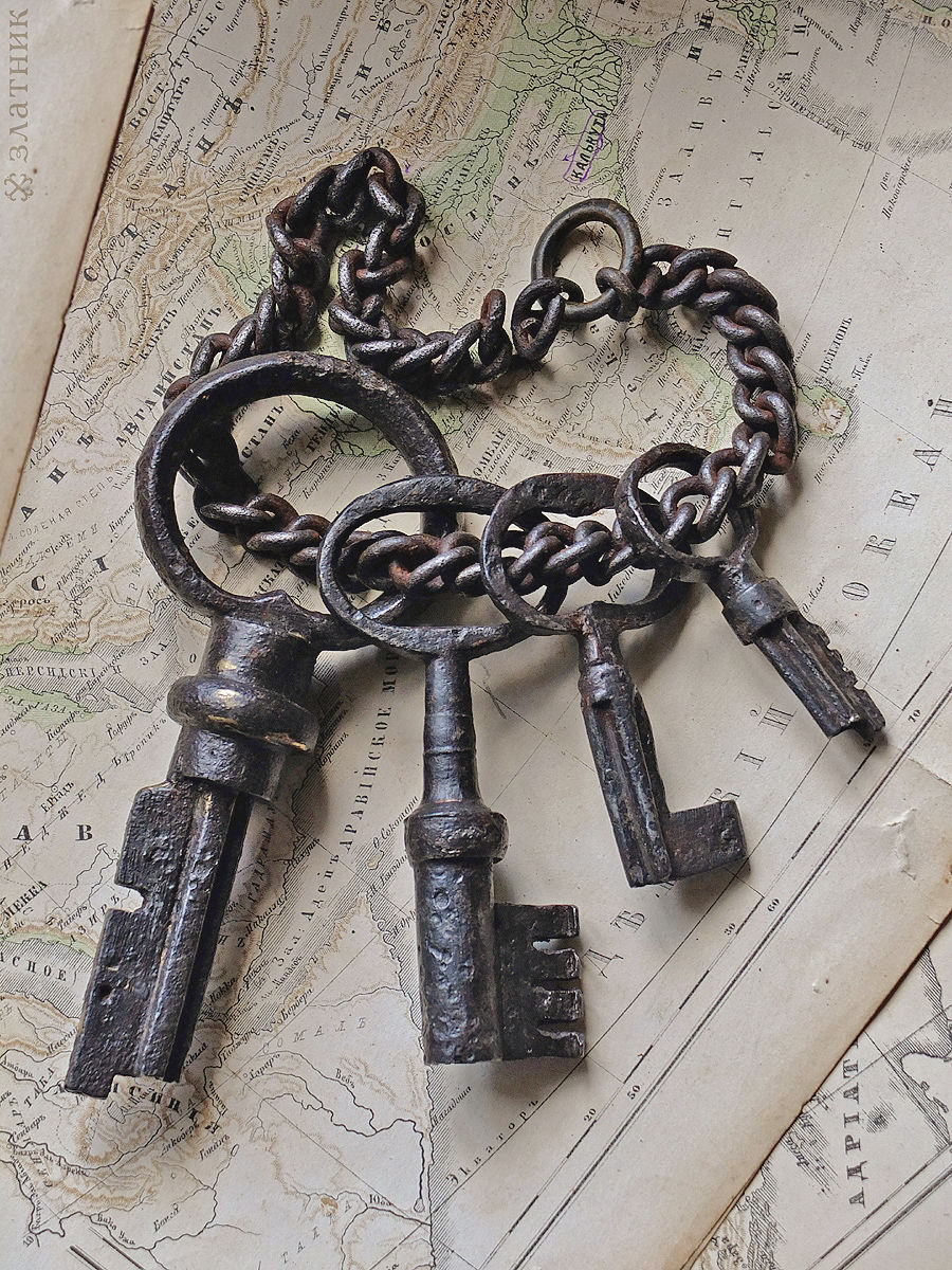 Винтаж: Большая связка старинных ключей начала 19 в. Старинные ключи на ...