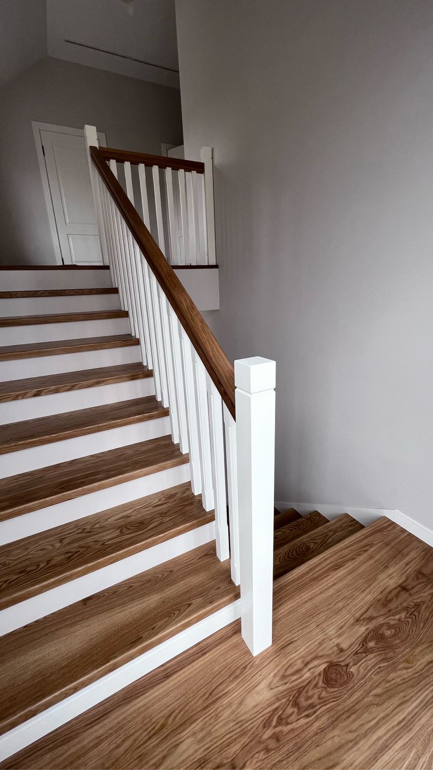 Как выбрать лестницу в дом — виды и материалы