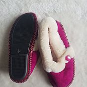 Обувь ручной работы handmade. Livemaster - original item Granny slippers made of fuchsia sheep fur. Handmade.