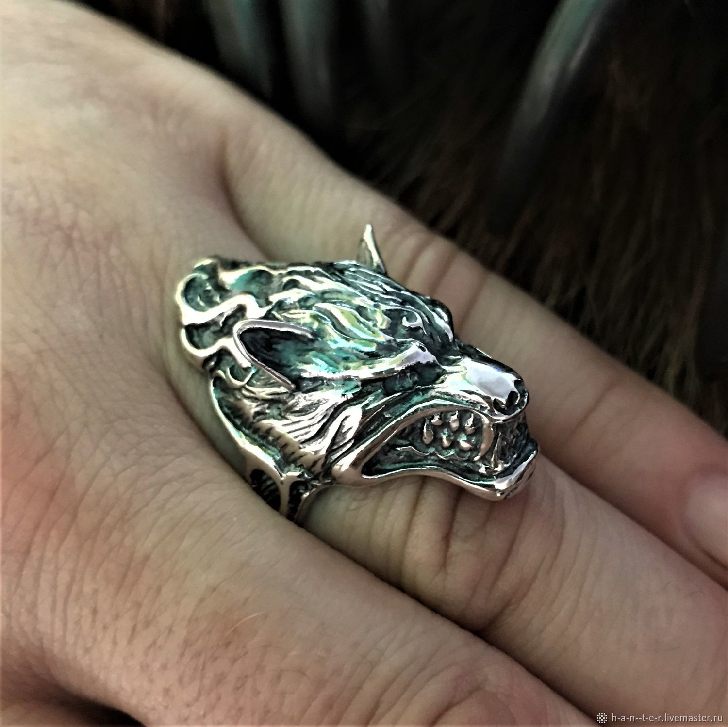Кольцо печатка серебро мужское волк