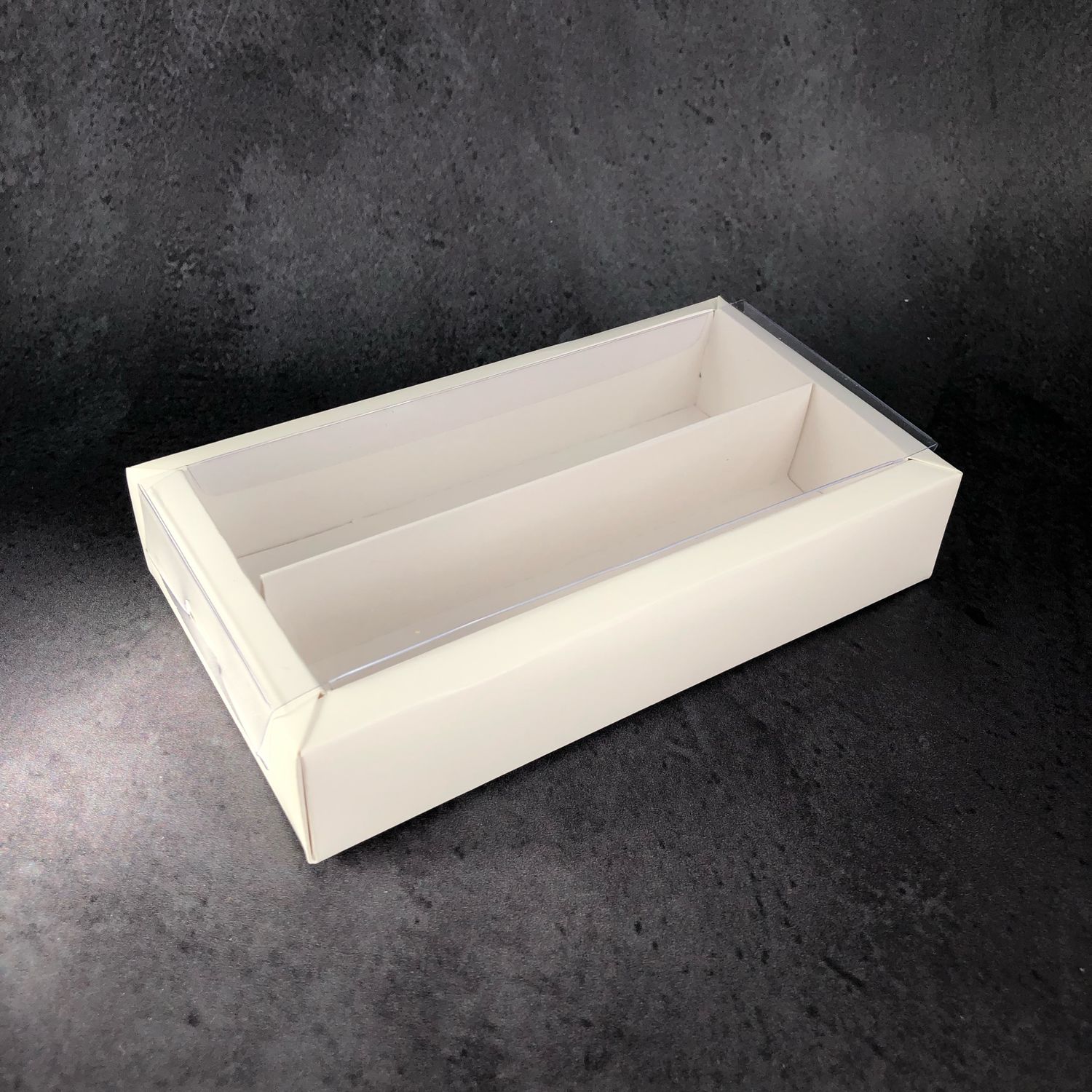 прозрачная коробка для конфет. коробка для плитки и 8 конфет белая. коробка для конфет 4 шт, с окном, крафт, 12,5 х 12,5 х 3,5. коробка для конфет 8 шт. коробка для конфет 8 ячеек.