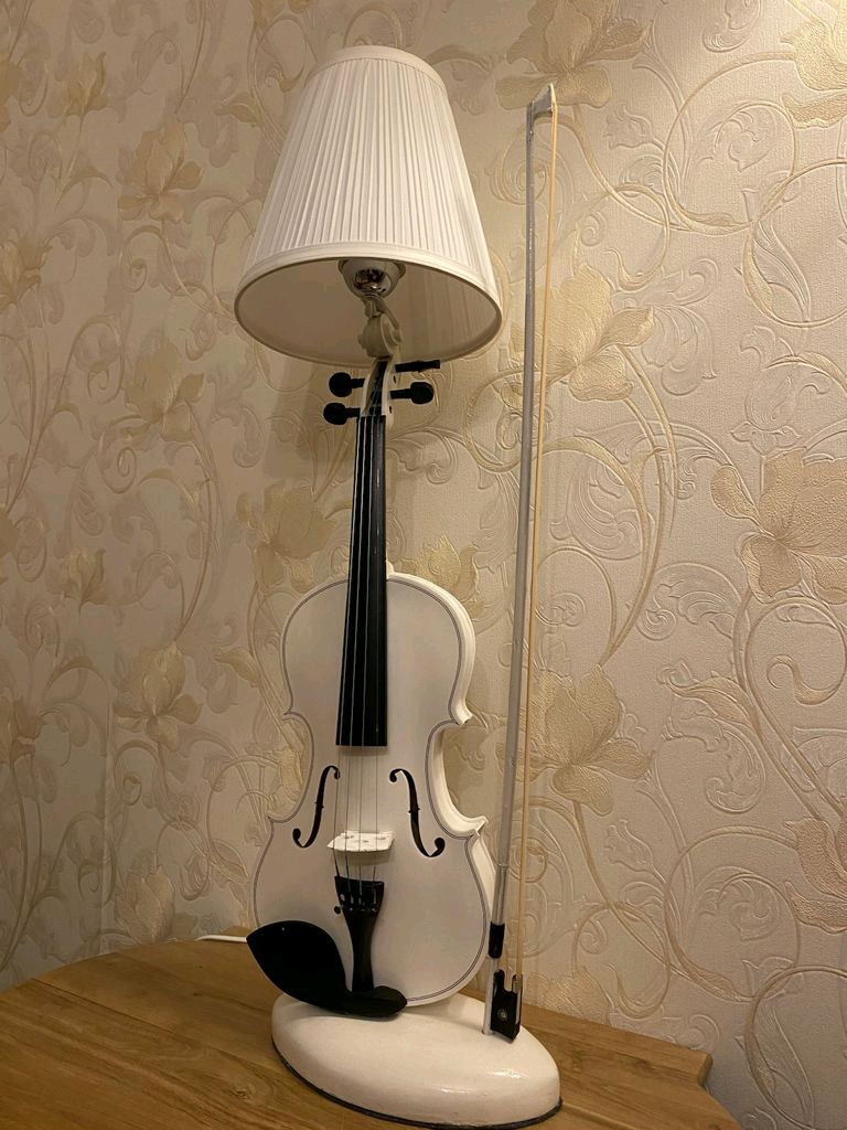 Настольная лампа в виде скрипки | Светильник-скрипка купить в интернет ...
