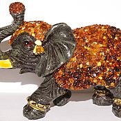 Для дома и интерьера handmade. Livemaster - original item An elephant in amber with an amber ball in its trunk.. Handmade.