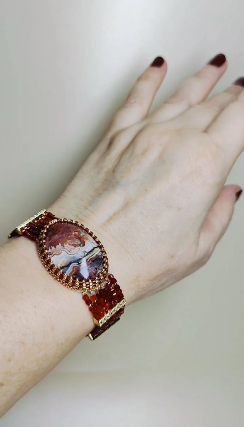 Браслет «Крейзи Оранж» на заказ в интернет-магазине Ярмарка Мастеров по цене 9000 ₽ – W2KR0RU | Браслет из бусин, Москва - доставка по России