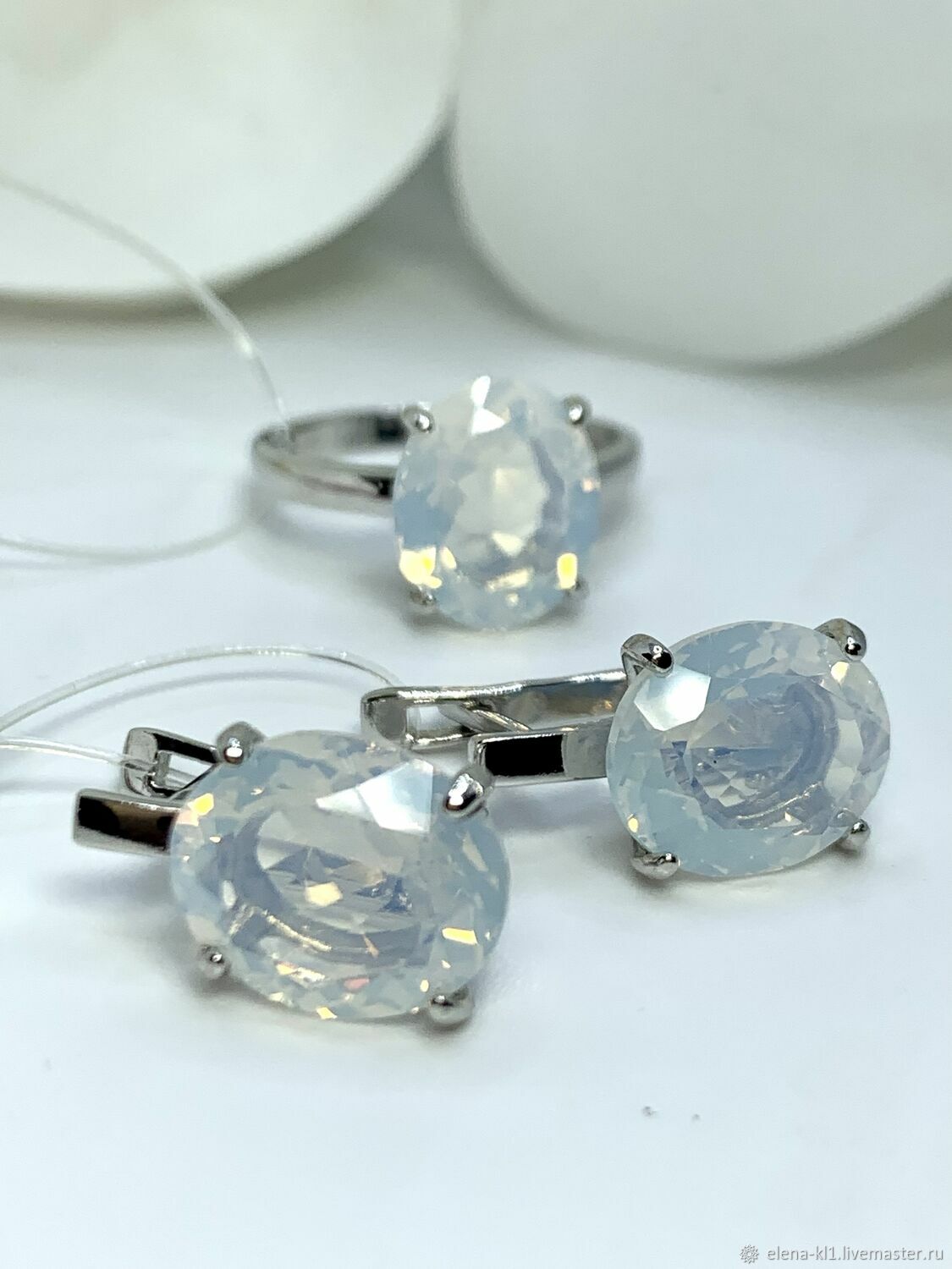 Плавленый кварц цвета лунный молочный комплект серебро 925 купить в ...